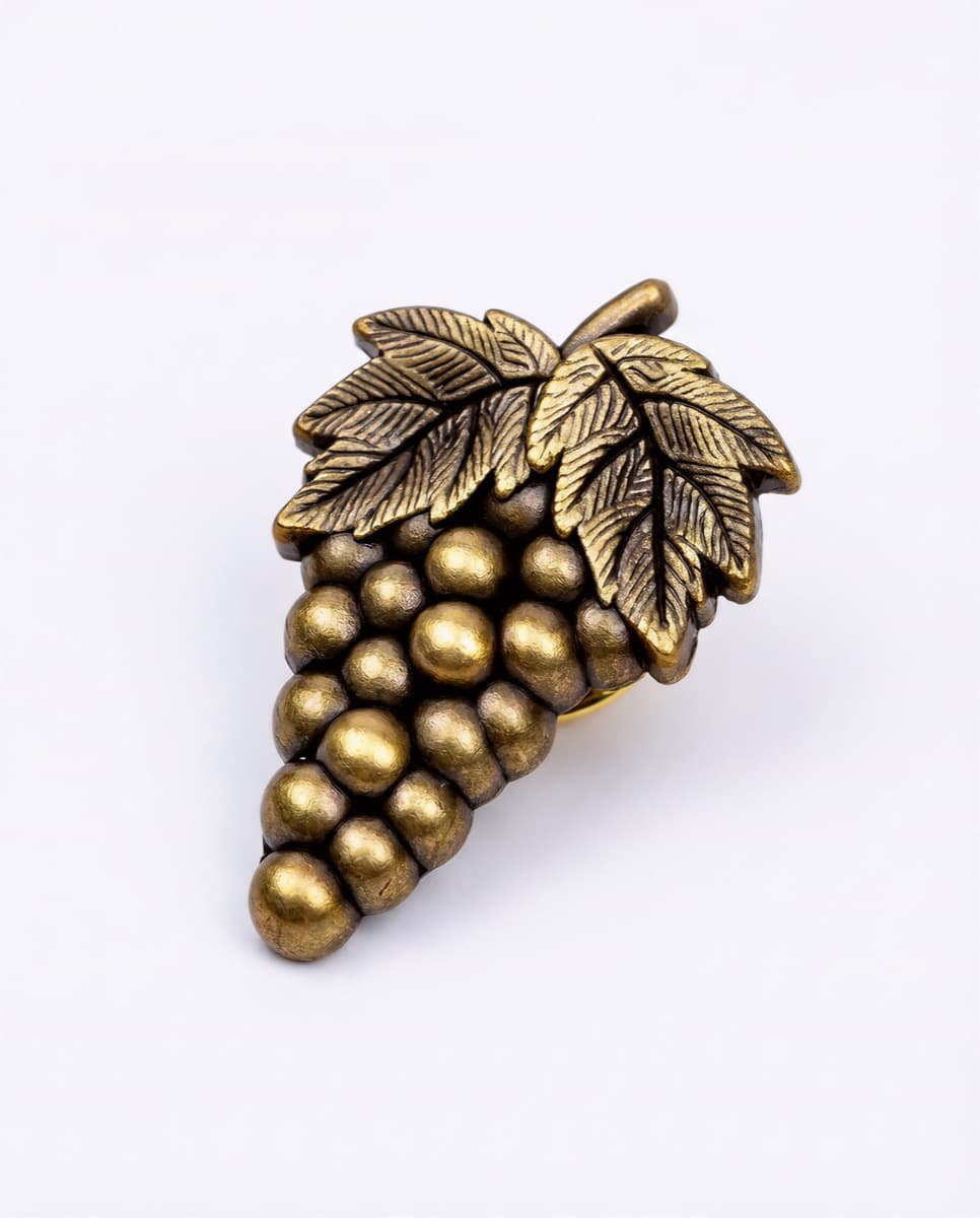 Sommelier Grape Pin Set